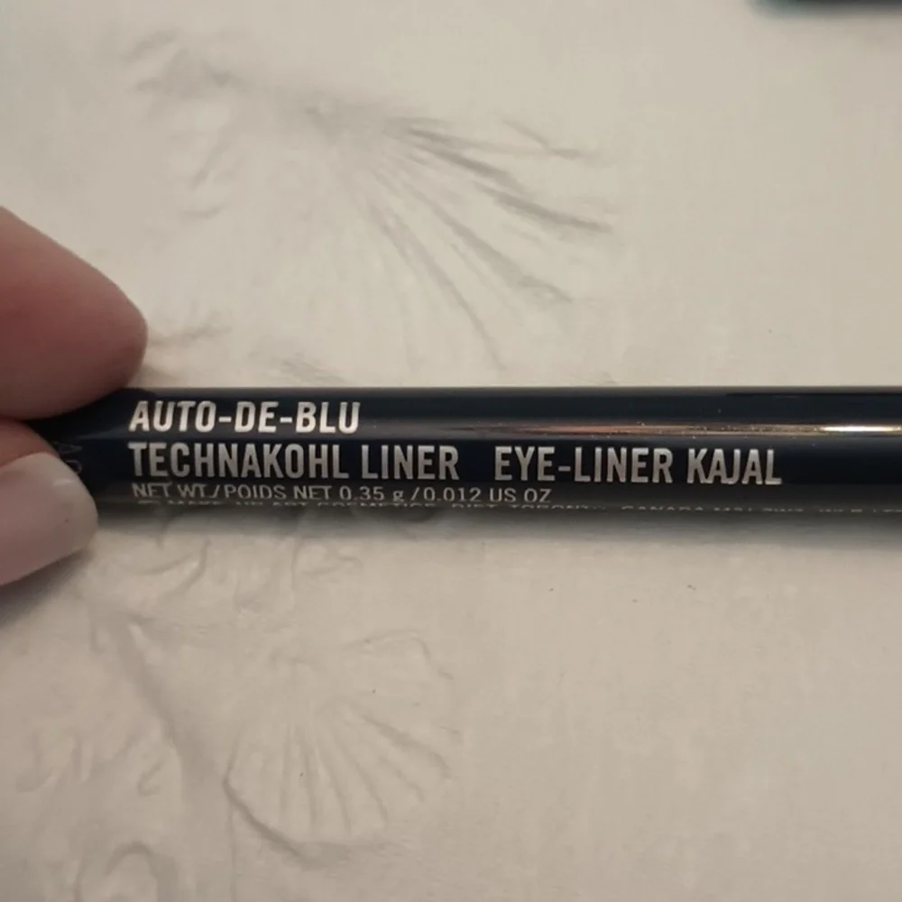 MAC Technakohl Eye-liner Kajal Auto-De-Blu (USED)